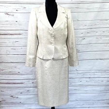 Le Suit Women's 2PC Skirt Suit Blazer Size 8 Skirt Size 6 Beige Shiny 
