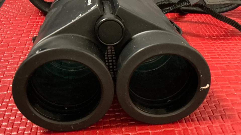 ZHUMELL 10X42 SHORT BARREL WATERPROOF BINOCULARS - Image 2 of 4