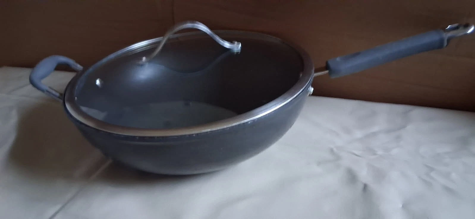 Pampered Chef 12" WOK And Glass Lid Titanium Reinforced Nonstick Deep Stir-Fry.