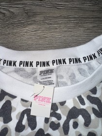 Women's Victoria's Secret Pink Leopard Print Pullover sweatshirt New LARGE