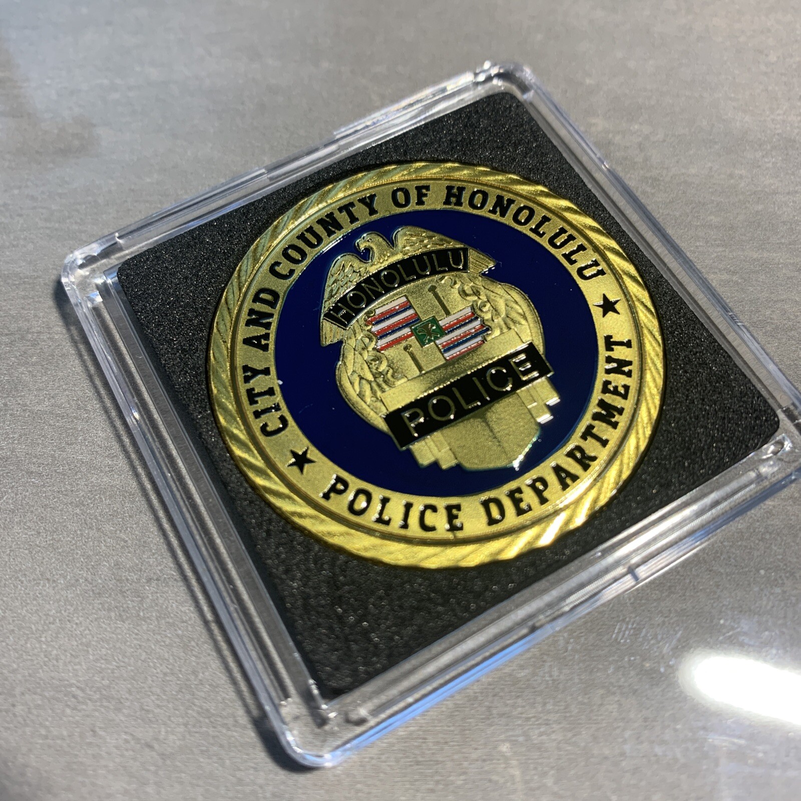 HONOLULU HAWAII POLICE DEPARTMENT St. Michael Challenge Coin with Case New!