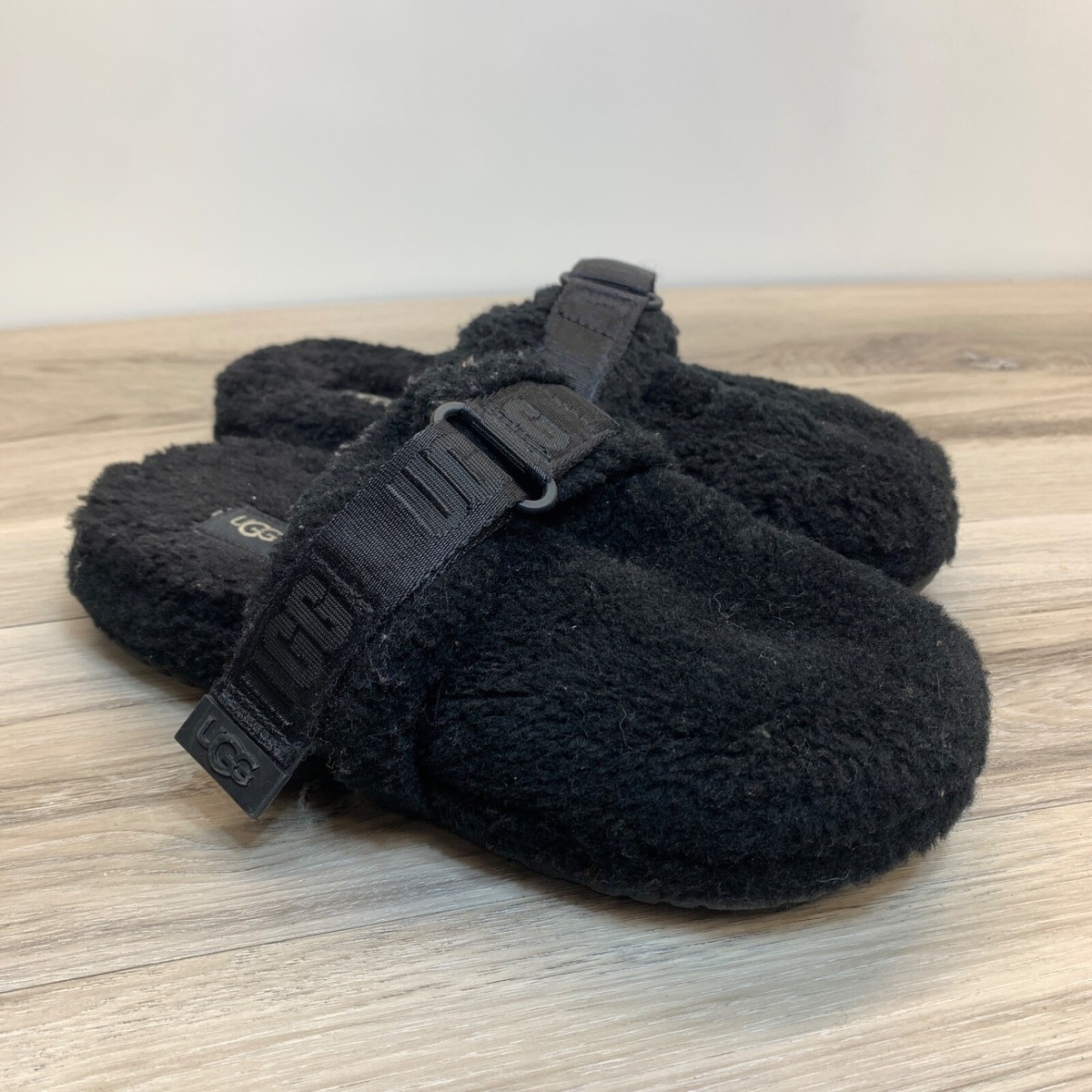 UGG Fluff It Slip On Sheepskin Slippers Mens Size Black House