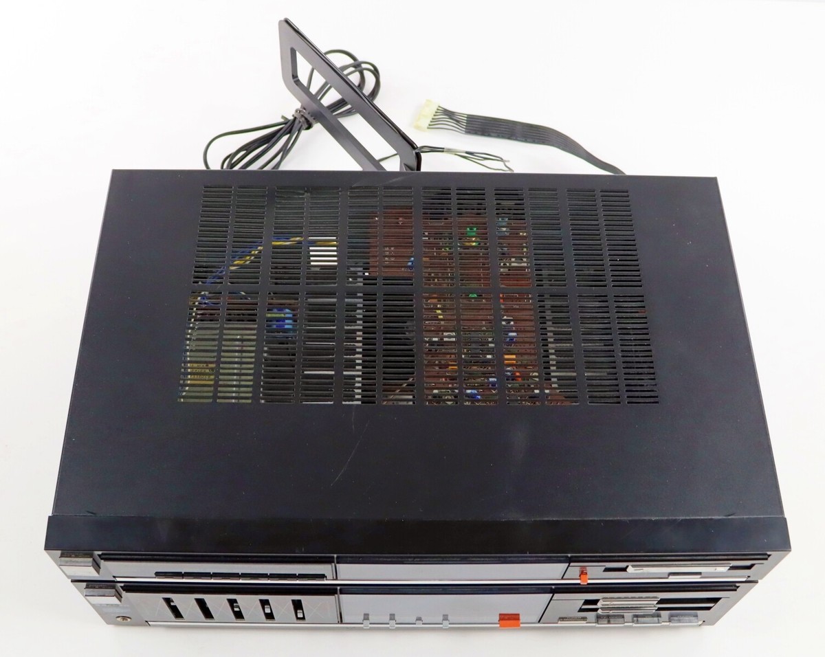 SANYO
サンヨー
ファンヒーター
石油
暖房
CFH-U321C
動作品 s-l1600.jpg