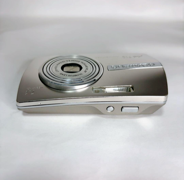 Olympus µ [mju:] 710 Digital Camera Silver 7.1MP 3x Zoom All