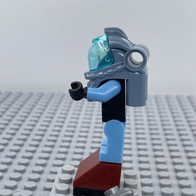 LEGO Minifigure SH0049: Mr. Freeze, Medium Blue. LEGO Batman