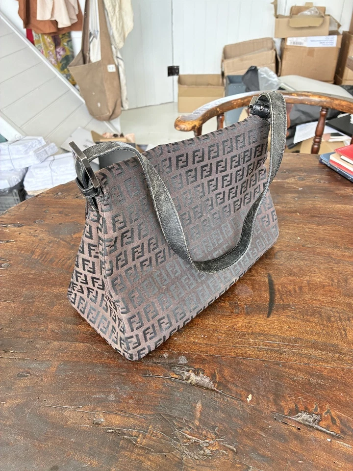Fendi Mamma Baguette, photo 3 of 5