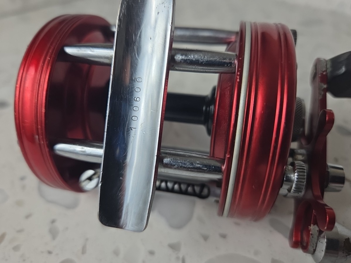 Vintage Abu Garcia Ambassadeur 6000 Baitcasting Fishing Reel