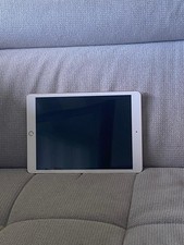 Apple iPad 8th Generation 32 GB ohne M ngel makellos