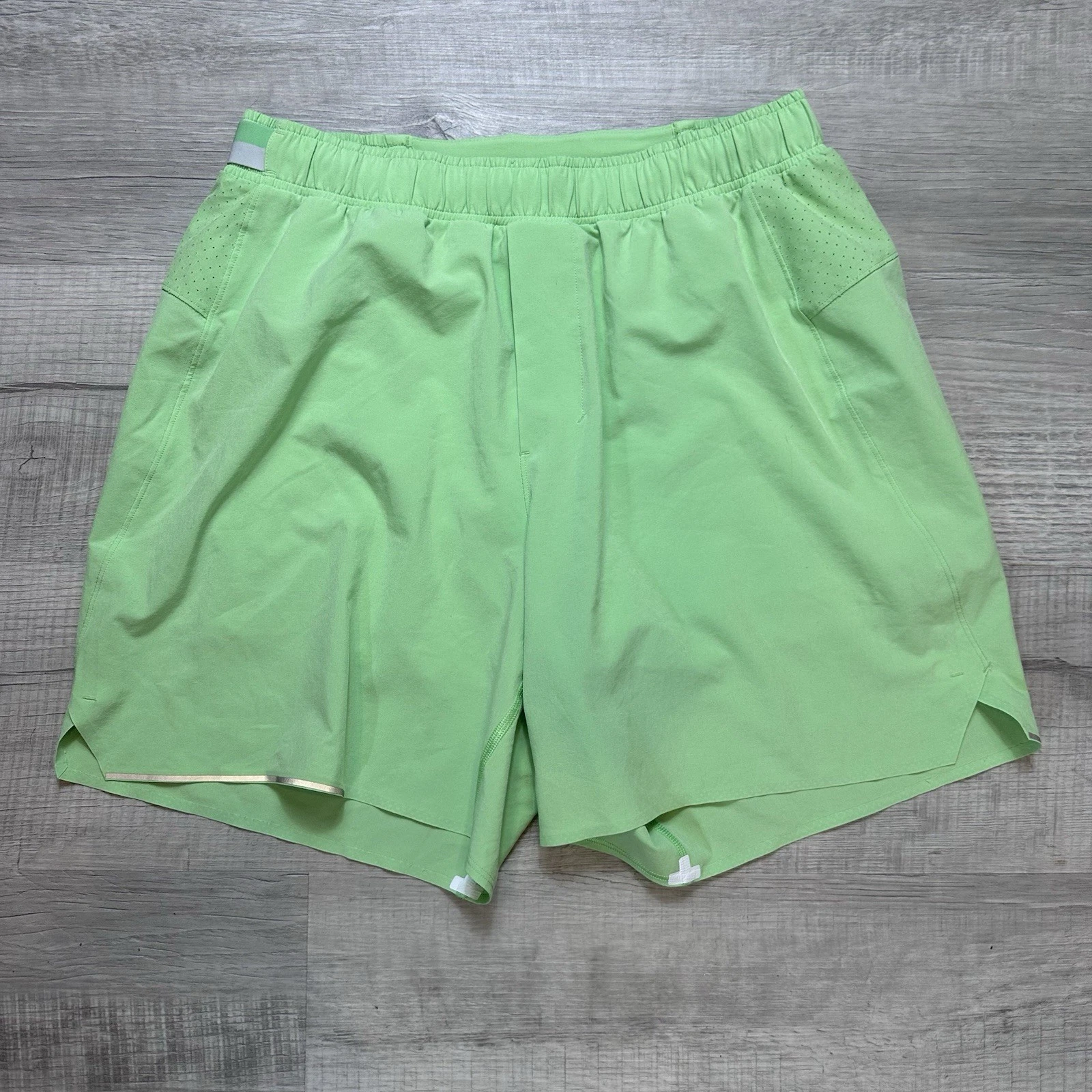 Lululemon Surge Lined Short 6" Running Green Men’s Medium Drawstring Workout Gym
