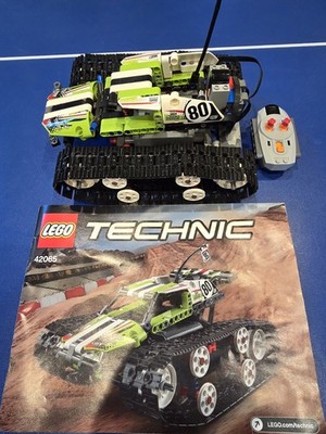 LEGO TECHNIC: RC Tracked Racer (42065) 