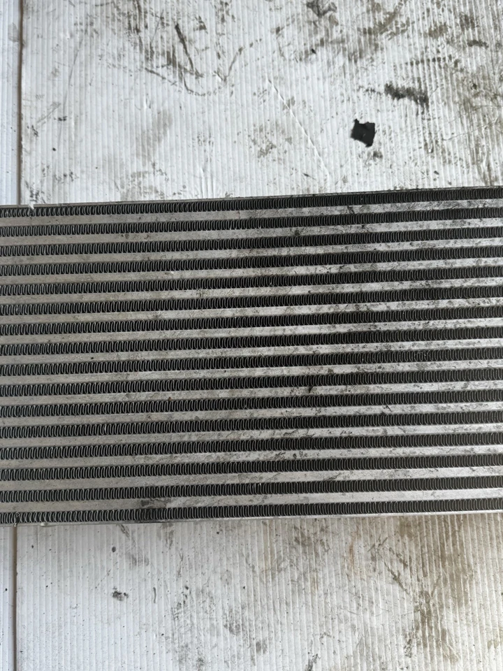 Intercooler diesel 2013-2017 Dodge Ram 2500 3500 4500 5500 6.7L fabricante de equipamento original - Imagem 3 de 4