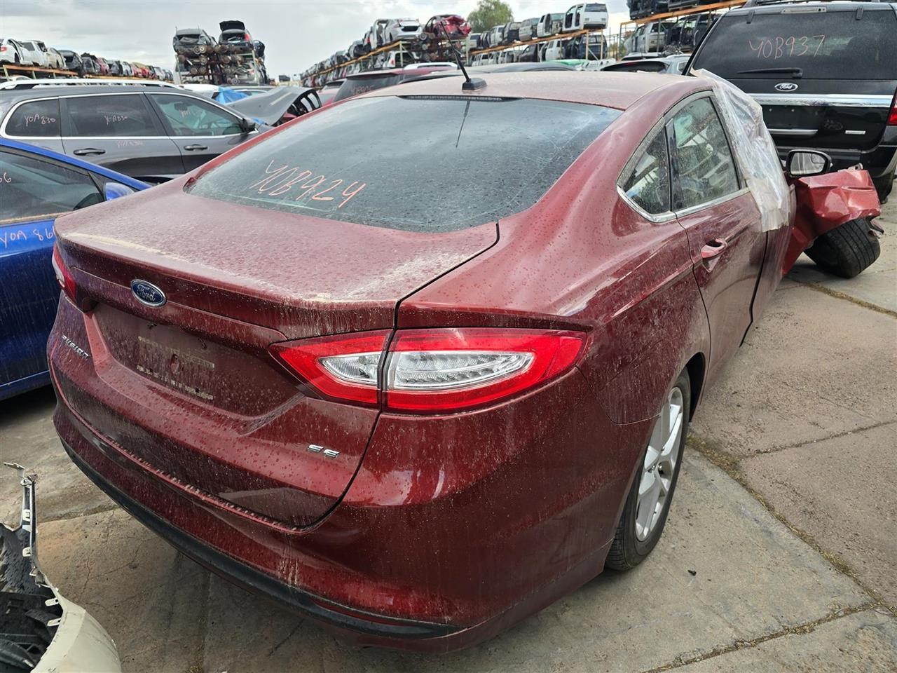 Used Left Tail Light Assembly fits: 2014 Ford Fusion lid mounted Hybrid SE L. Le