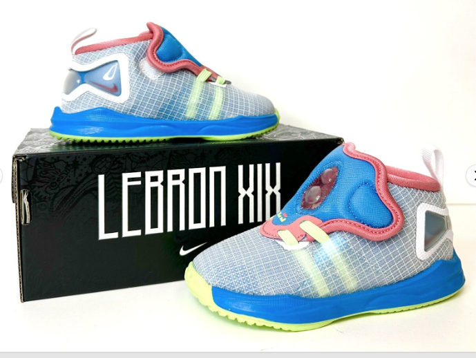 Brand New Lebron XIX Ductch blue pomegranate size 11 s-l400.jpg main image 2
