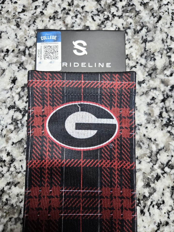 Georgia Bulldogs Plaid Dress Socks University Strideline Licensed NCAA Wear - Image 3 of 4