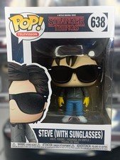 Funko POP! Figura TV Stranger Things Steve con gafas de sol #638 con protector