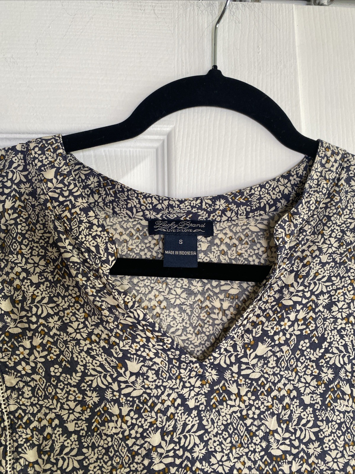 Lucky Brand Womens Small Navy Floral Boho V Neck Tunic Top Dark Cottagecore