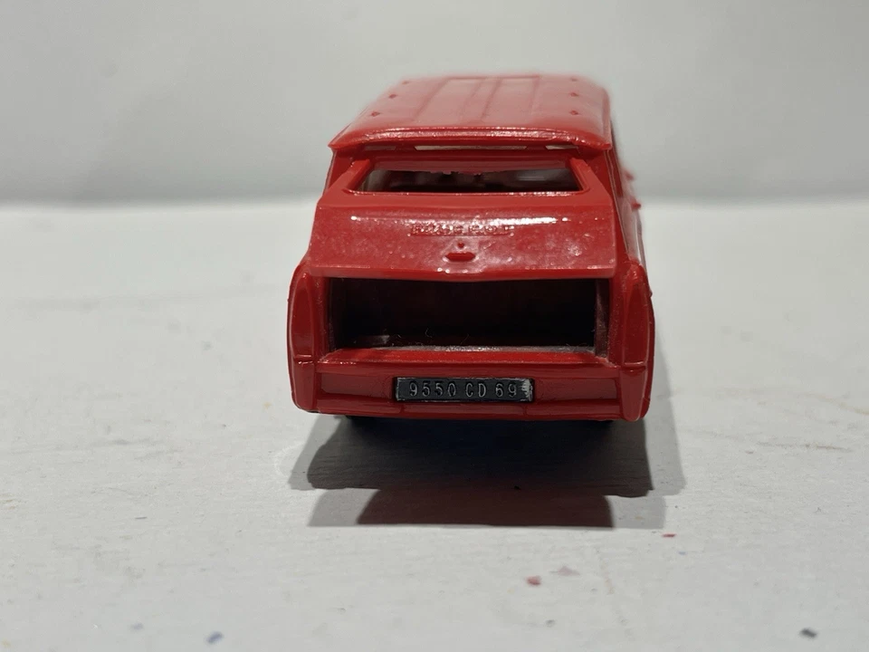 NOREV / PEUGEOT 404 BREAK NOREV / NOREV PLASTIC /JOUET ANCIEN - Photo 3/4