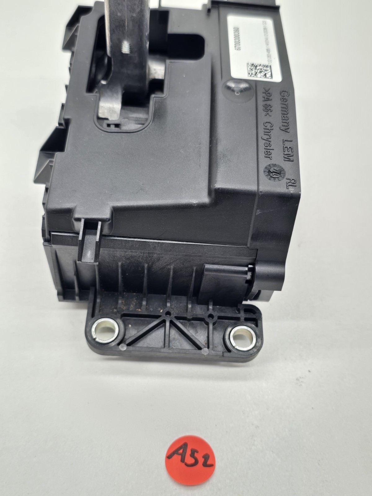 2014-17 Maserati Ghibli M157 8 Speed 8HP70 Floor Shifter 6700300360