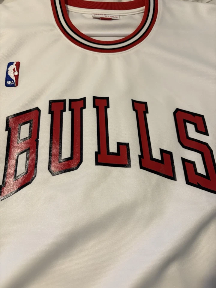 Chicago Bulls Hardwood Classic Shooting Shirt Size XL NBA Basketball White USED - Image 3 of 4