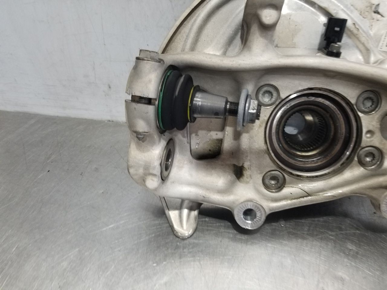 18 2018 AUDI Q5 2.0L TURBO SPINDLE KNUCKLE FRONT RIGHT PASSENGER AWD