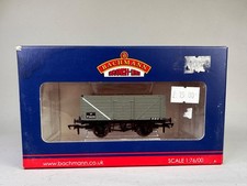 Bachmann 37-081F 7 Plank Wagon BR Grey - OO GAUGE
