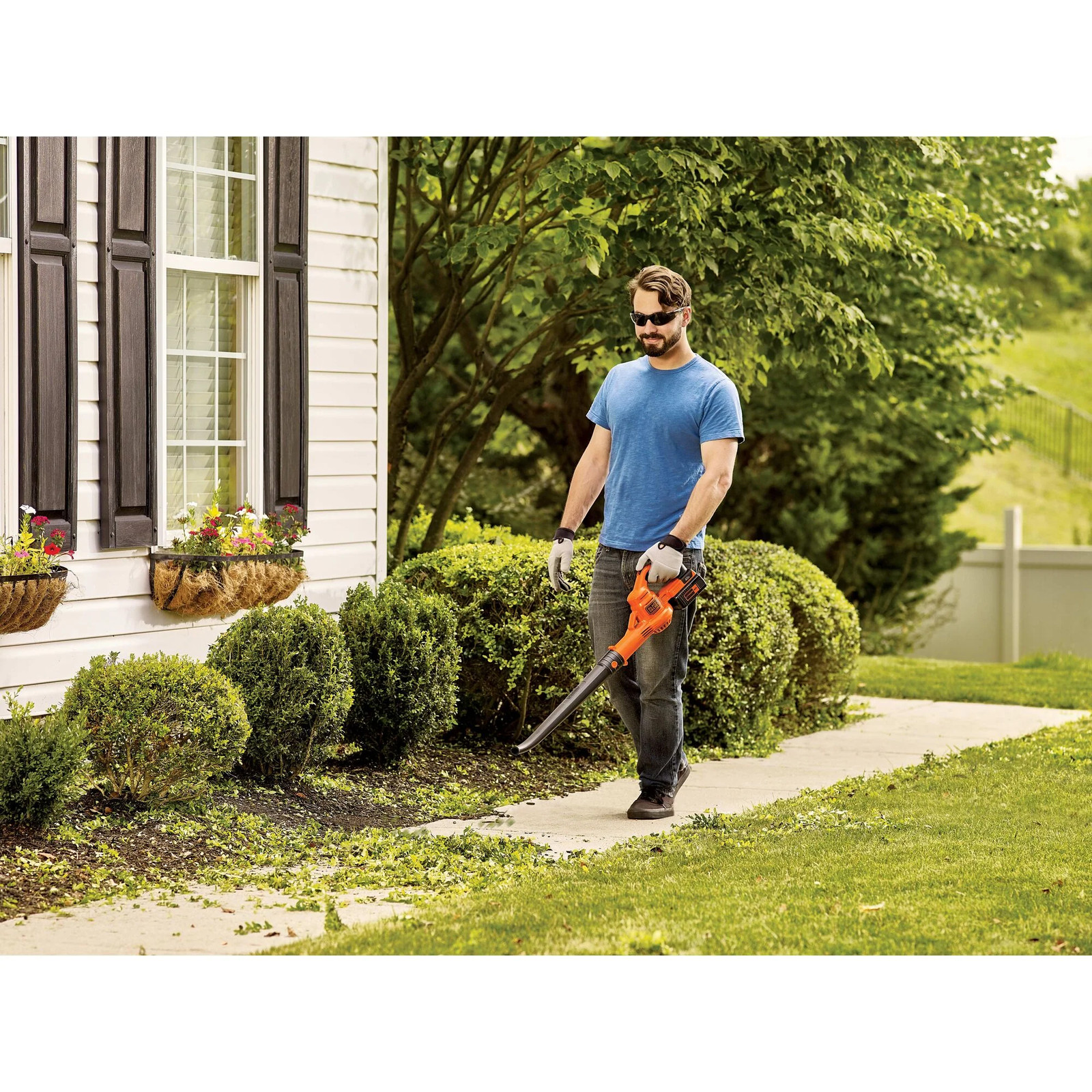 BLACK+DECKER 40V Max Sweeper - LSW40C