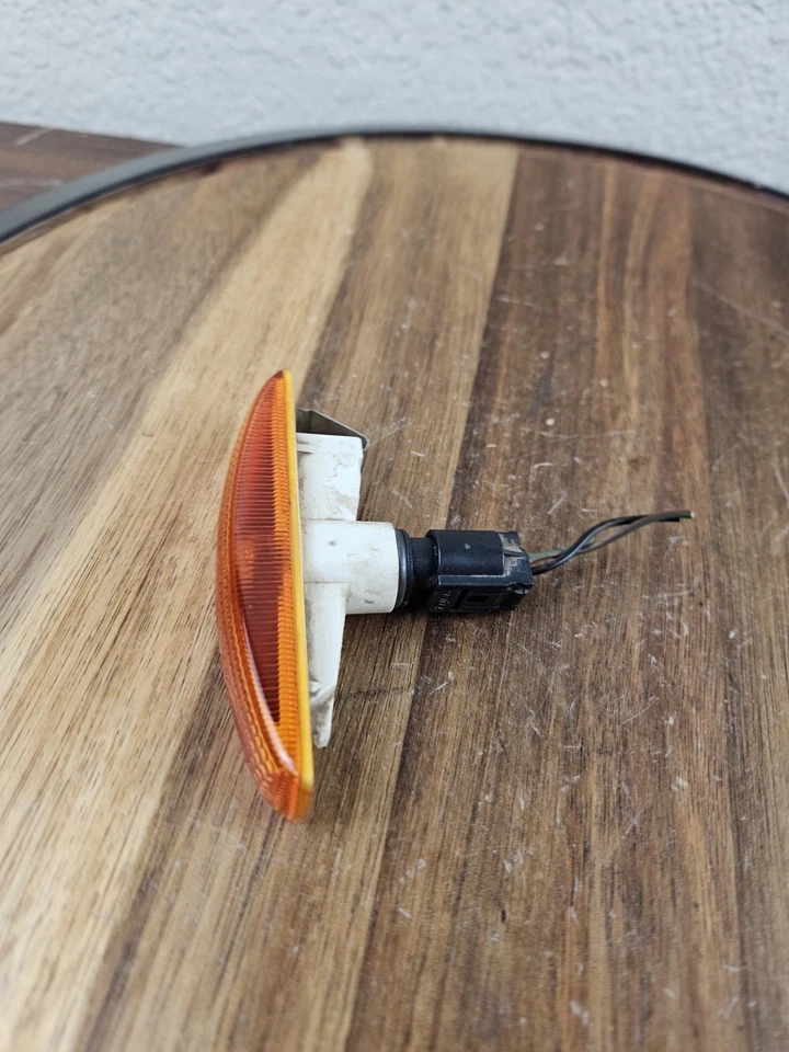  OEM Land Range Rover Sport 06-08 Left Door Side Marker Light - Image 4 of 4