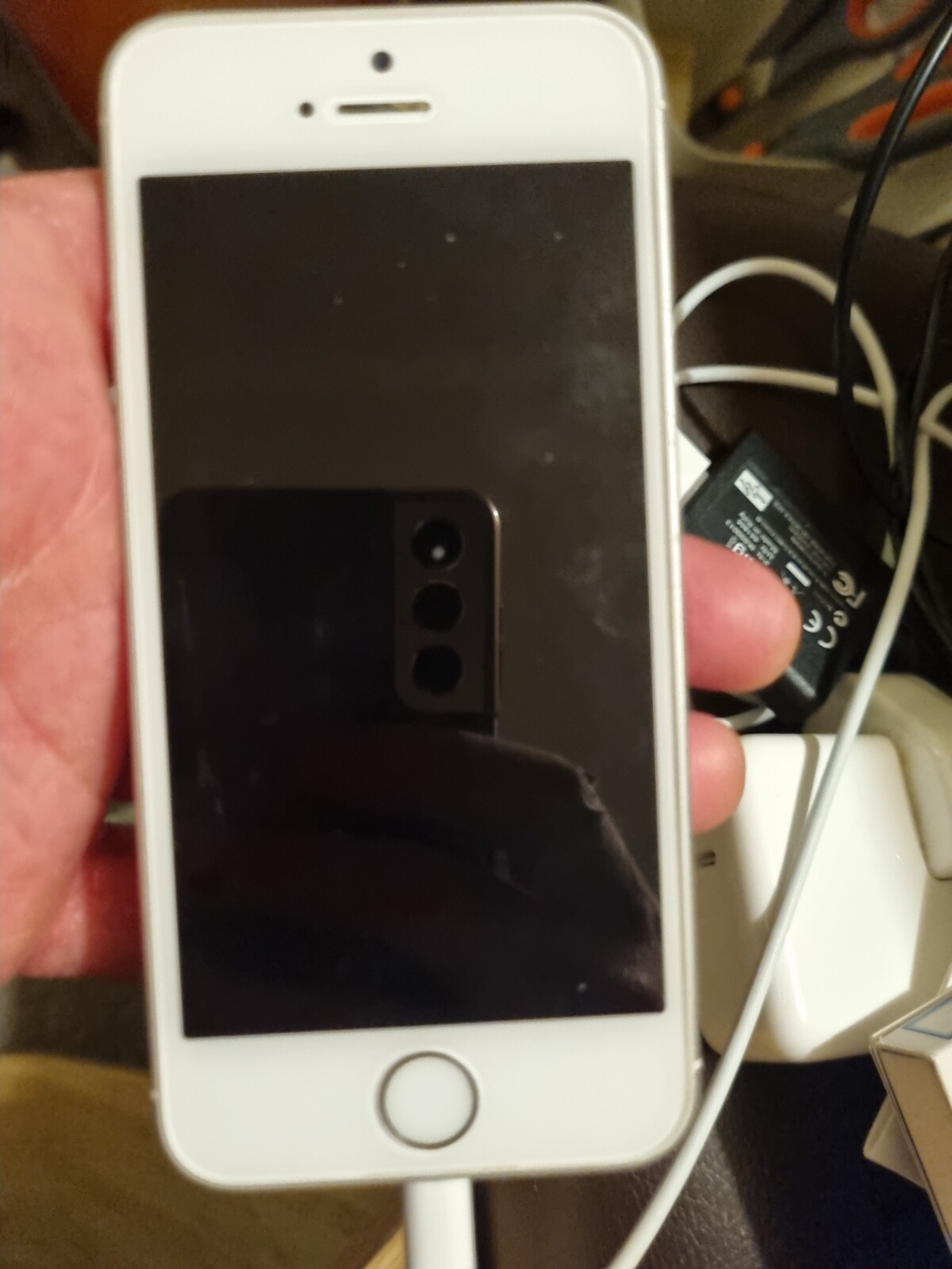 Apple iphone se 1st gen 32 gb