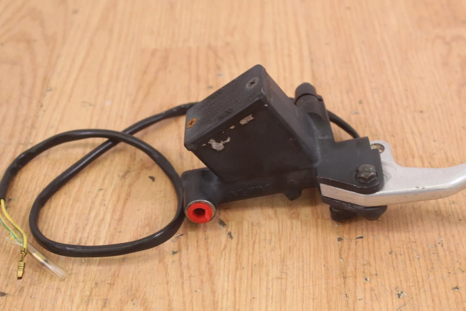 Suzuki RF900R 1996 cilindro maestro de embrague Foto 2 de 4