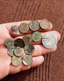 ARDITES VARIOS REINADOS BARCELONA LOTE 13 PIEZAS 2 REALES CARLOS III CORTADO