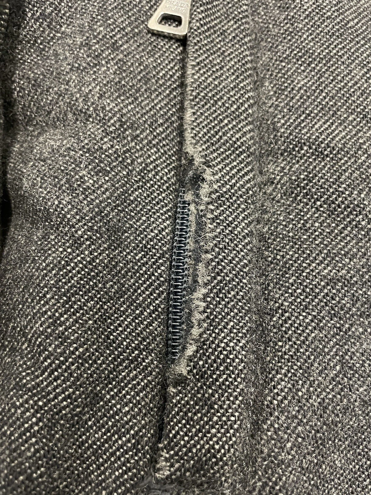 Giacca vintage Prada Sport Ninja cappuccio zip intera lana AW 99 grigio antracite IT 40 M