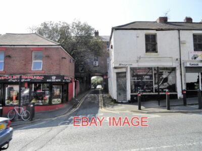 FOTO HINTERGASSE ABSEITS DER WESTGATE ROAD DIES IST GREENFIELD PLACE EINE KURZE GASSE WH