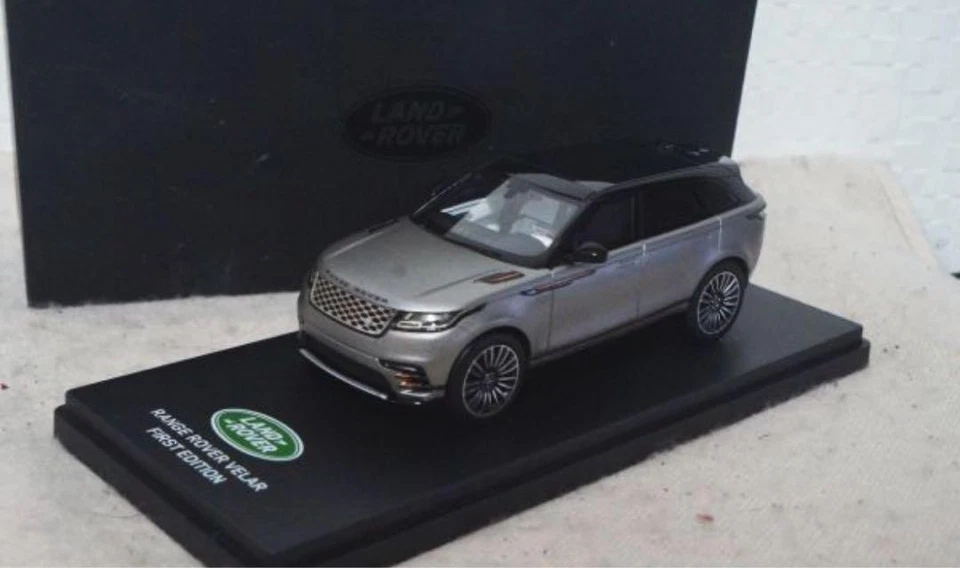 Land Rover 1/43 Range Rover Velar prima edizione grigio concessionario esclus... - Immagine 3 di 4