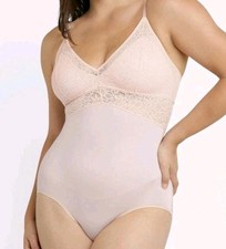 Maidenform Medium Tame Your Tummy Lace Convertible Bodysuit DMS097Pink Shapewear