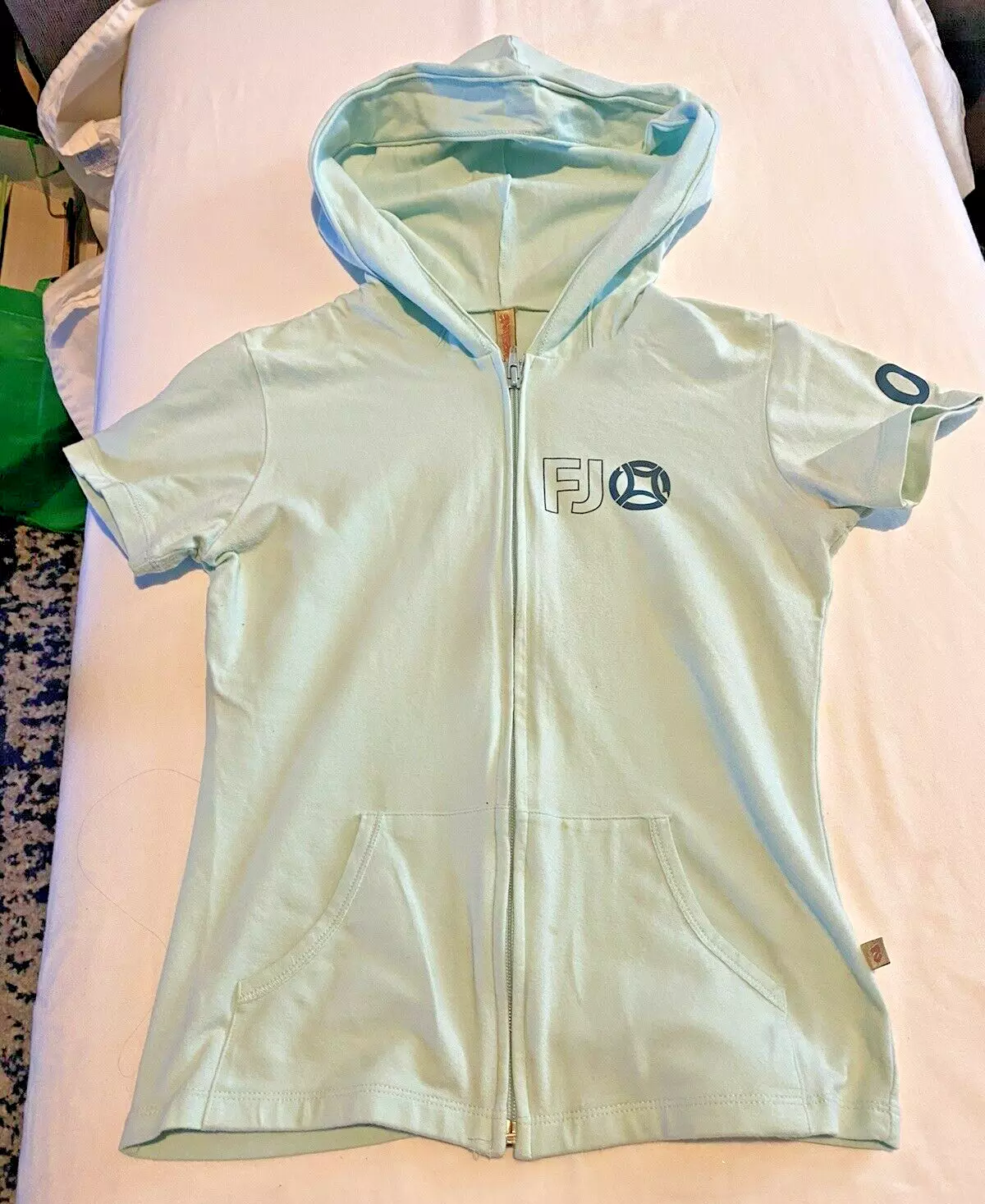 Picture 1 of 4
