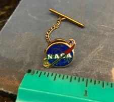 Vintage NASA 25 Year Employee Service Pin w/Blue Stone Marked Lordship Cool Pin