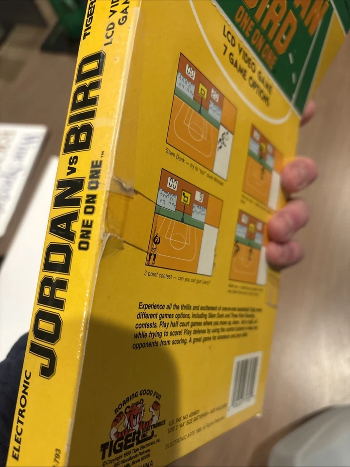 1989 Tiger Handheld Michael Jordan vs. Larry Bird One on One LCD Game New - Image 3 of 4