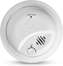 First Alert Smoke Alarm, Battery-Operated Detector with Test & 1-Pack, White 