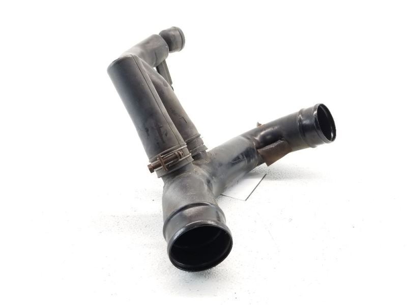 90-96 Nissan 300zx NA Front Driver 2nd Air Intake Tube 16576-30P11