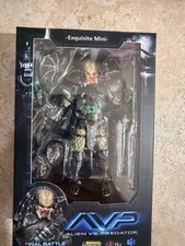 Figura Hiya Toys AVP Alien VS Predator Final Battle Scar Predator 1/18 5"" Sin usar, en caja sellada