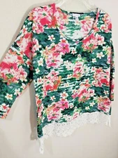 Rebecca Malone Pink Green Floral Knit Blouse Lace Trim Hem 3/4 Sleeves Size M