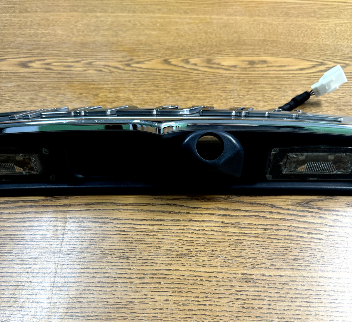 2014-2022 Maserati Ghibli Trunk Deck Lid License Lamp Molding Cover Trim Panel