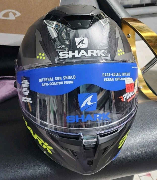 Piel de carbono Shark Spartan GT, PAPÁ negro brillante, cara completa envío rápido y gratuito Foto 3 de 4