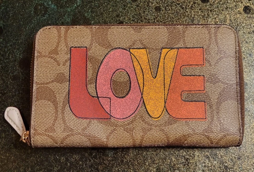 Coach love wallet hot sale
