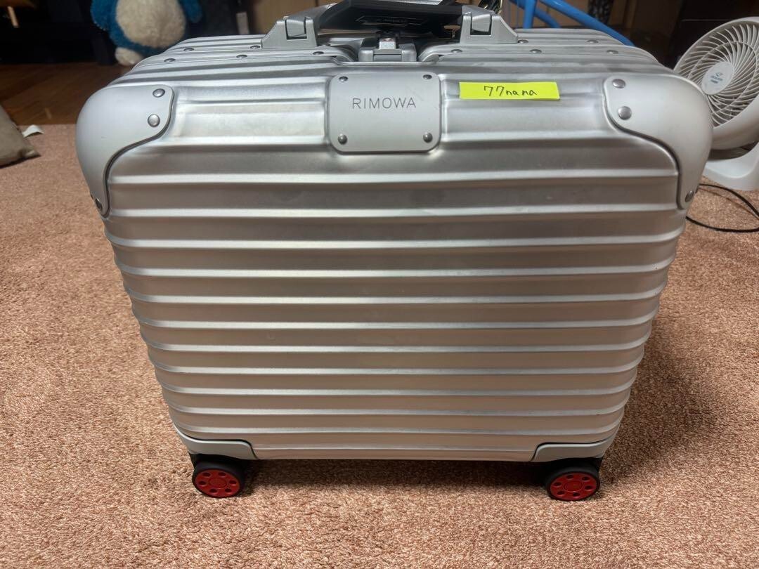 RIMOWA TOPAS 104L 4輪 10泊以上] リモワ トパーズ 85L シルバー 4輪 RIMOWA TOPAS MULTIWHEEL