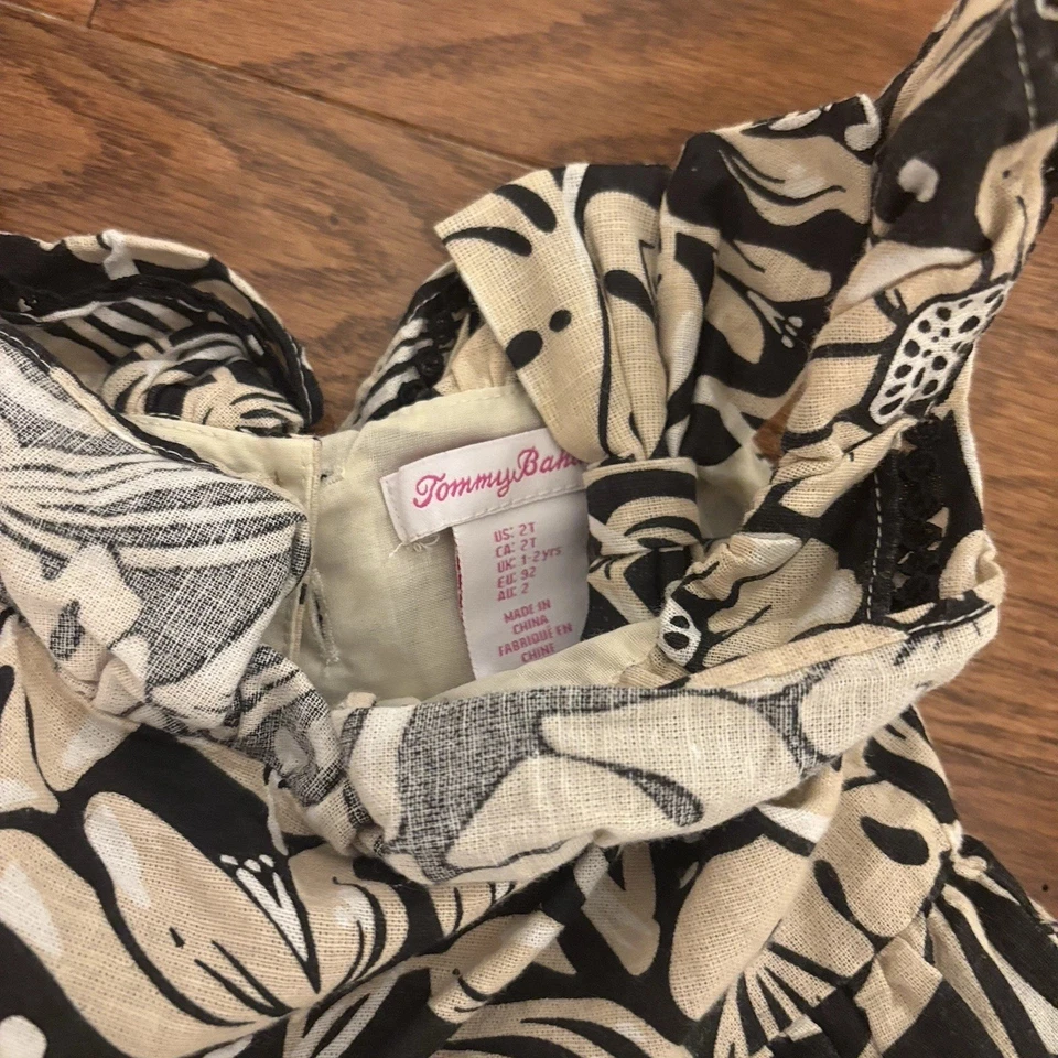 Vestido Tommy Bahama 2T Beige Y Negro Lino Con Clip de Pelo a Juego Lazo Vacaciones Foto 2 de 4