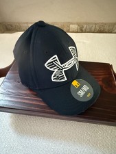 Under Armour Cap Hat Youth SM/MD Black with Abstract Pattern Logo Fitted