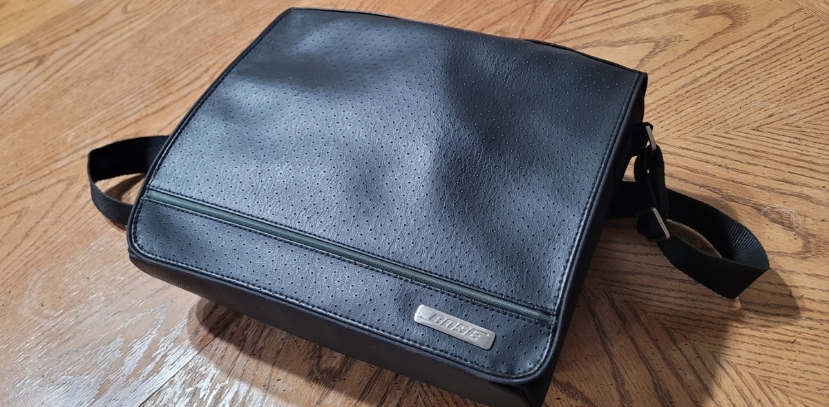 Bose SoundDock Portable Black Travel Bag Carrying Case. Excellent