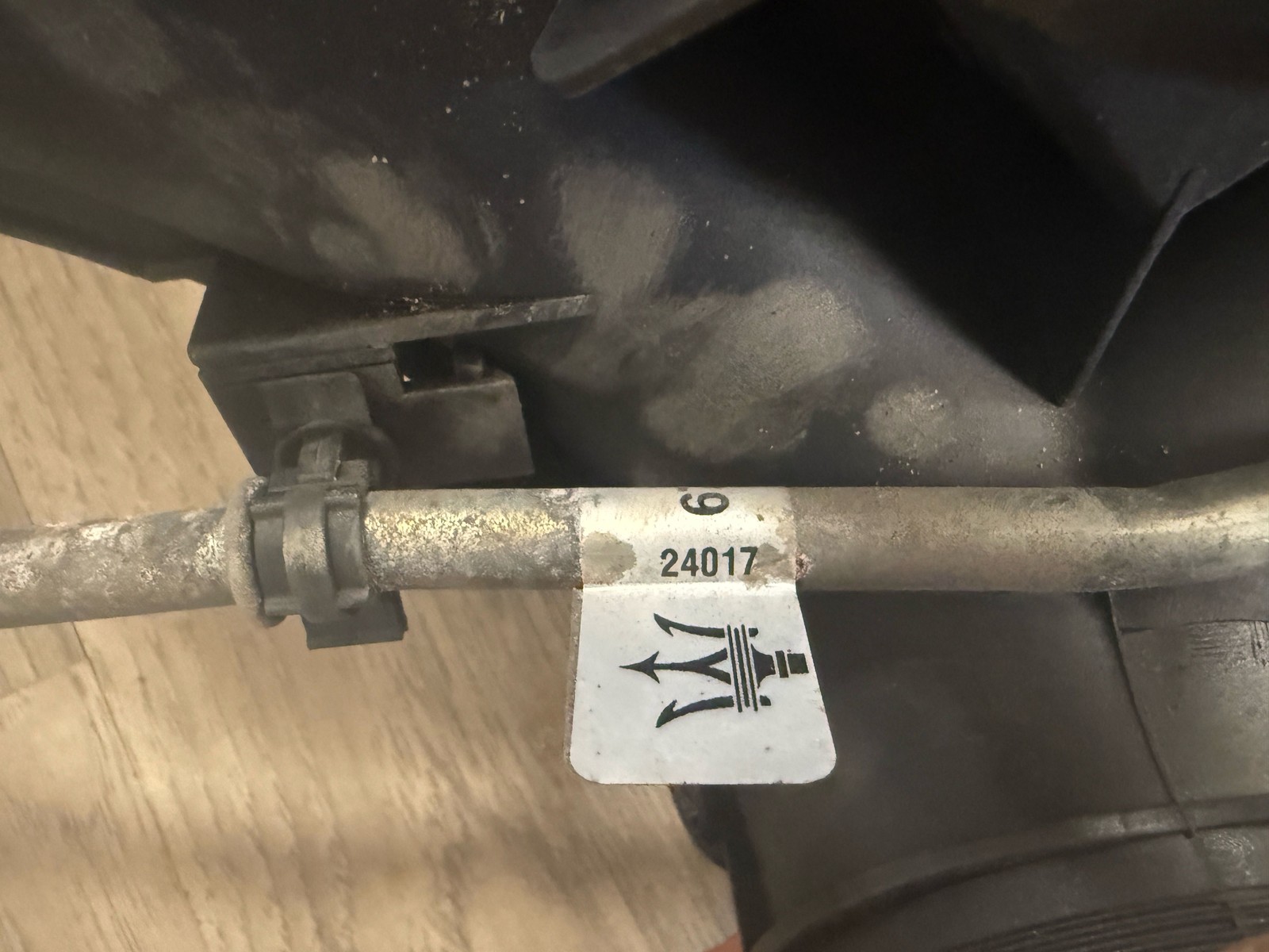 Maserati Ghibli Air Intake Tube/Resonator | #670031849 | 2018