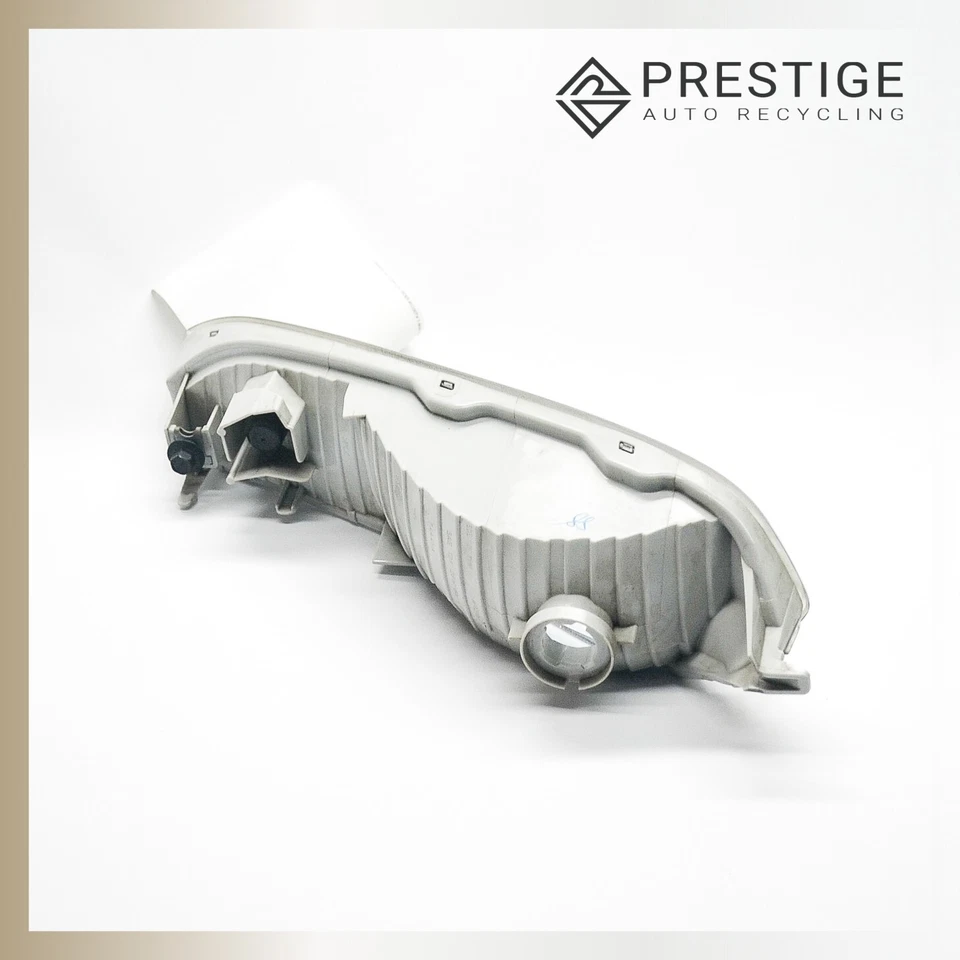 2016-2018 HONDA PILOT Parking Light Turn Signal Lamp Right 33300TG7A11 OEM - Image 4 of 4